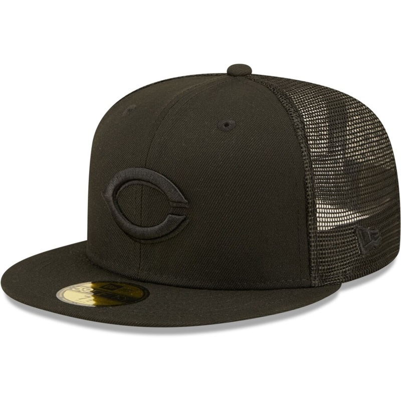 New Era Cincinnati Reds Blackout Trucker 59FIFTY Fitted Hat