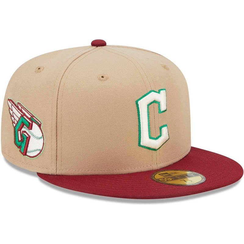 Lids HD x New Era Cleveland Guardians Season’s Greetings 59FIFTY Fitted Cap